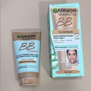 NWT Garnier skin active BB cream classic medium toned​​​​​